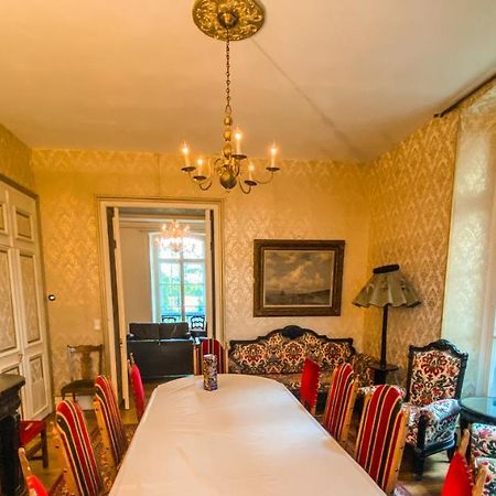 Private Castle With Park - Chateau Guillermo La Moncelle ภายนอก รูปภาพ