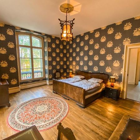 Private Castle With Park - Chateau Guillermo La Moncelle ภายนอก รูปภาพ