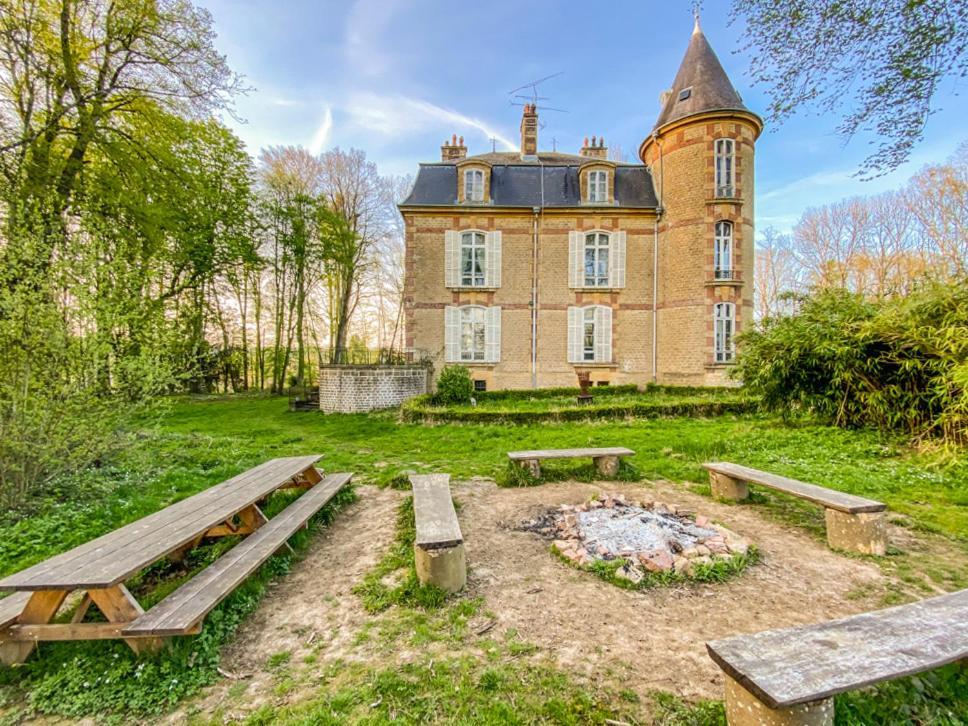 Private Castle With Park - Chateau Guillermo La Moncelle ภายนอก รูปภาพ