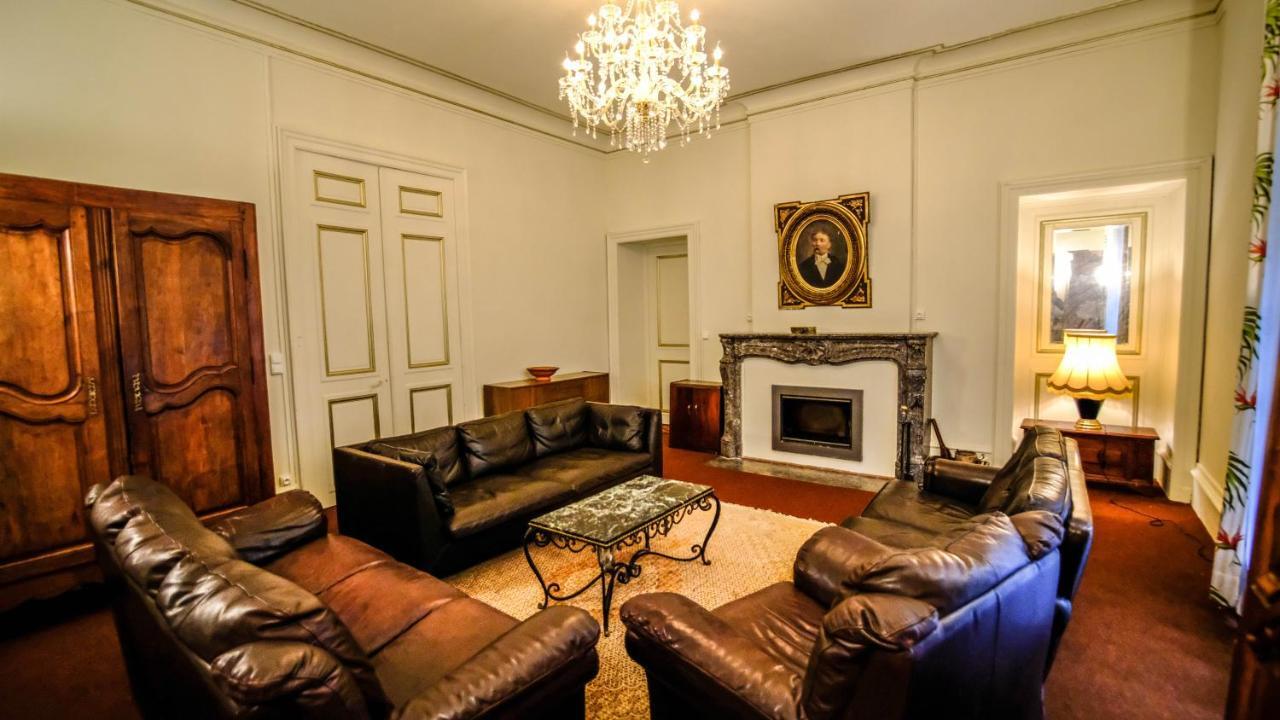 Private Castle With Park - Chateau Guillermo La Moncelle ภายนอก รูปภาพ