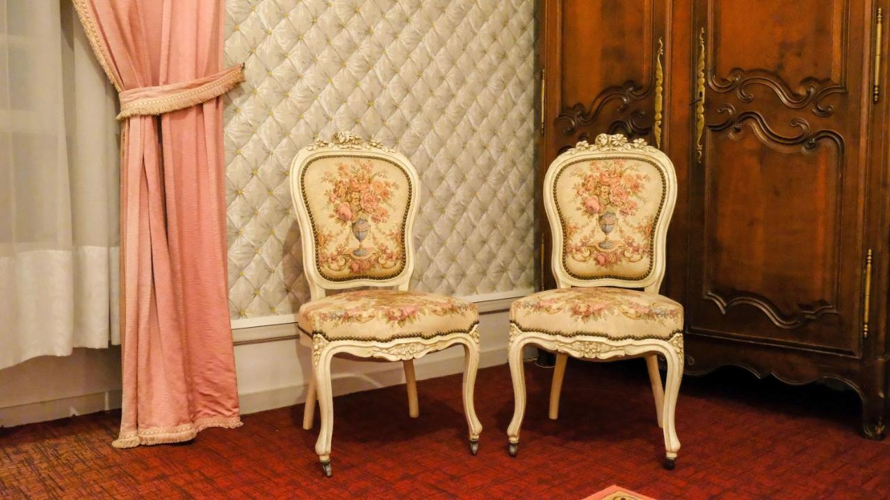 Private Castle With Park - Chateau Guillermo La Moncelle ภายนอก รูปภาพ