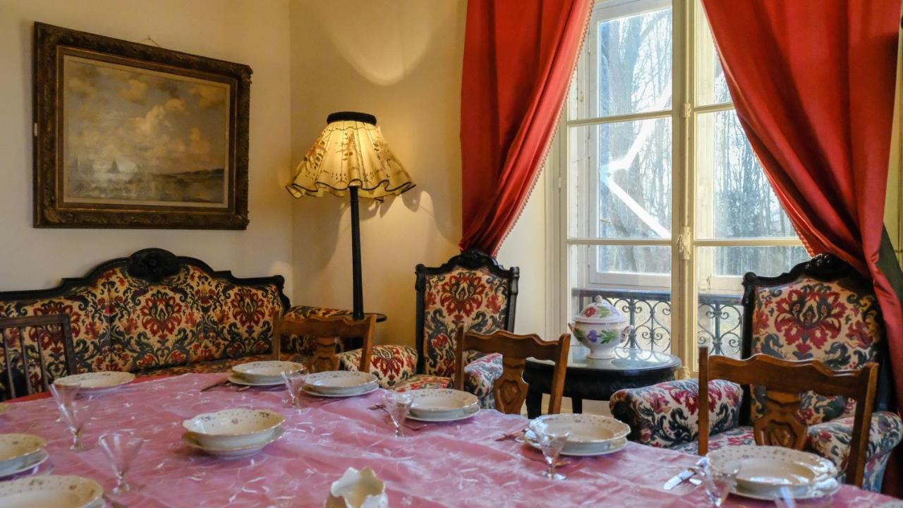 Private Castle With Park - Chateau Guillermo La Moncelle ภายนอก รูปภาพ